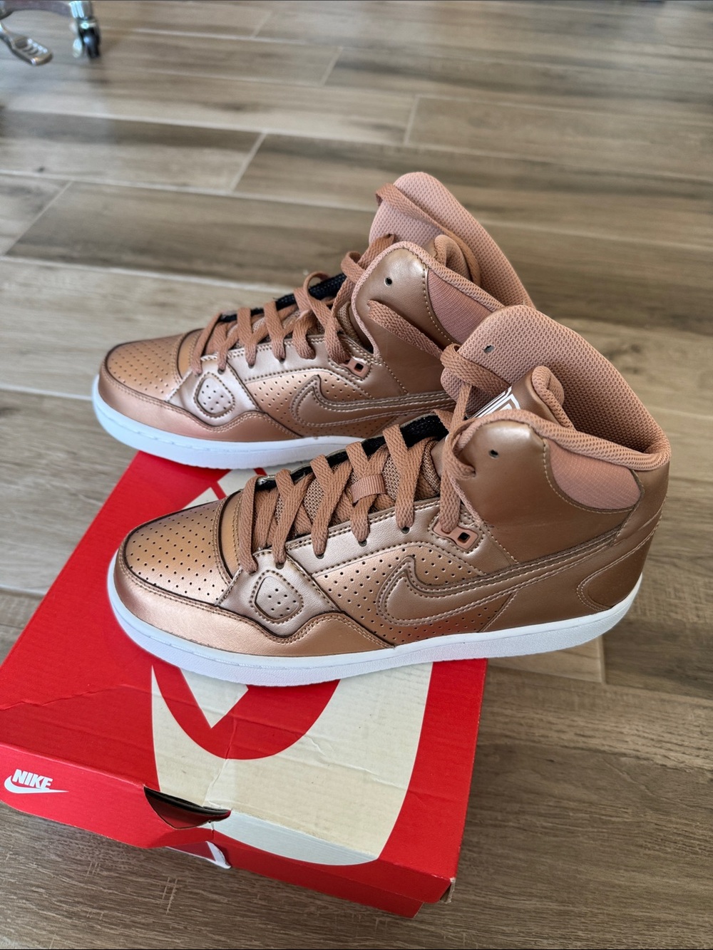 NEW Nike 8 1/2 Son of Force Mid Metallic Res Bronze - Picture 4 of 6